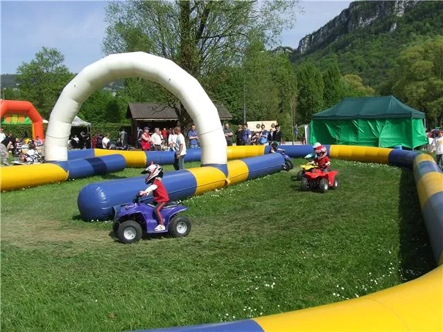 Mousse Loisir · Location de structures gonflables à Oyonnax